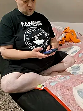 hotmessmnstrn Webbikameraesitys
