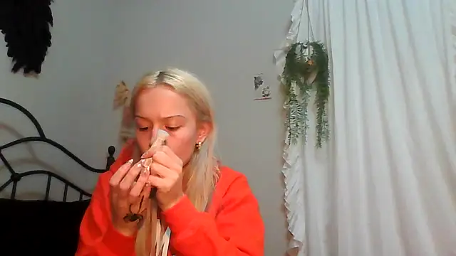 kaci_brooke Adlı Modelin Web Kamerası Şovu