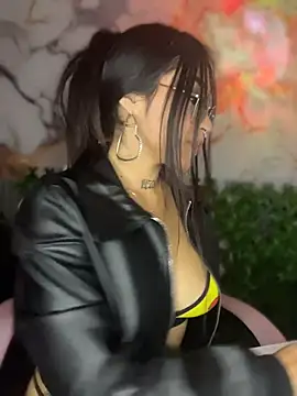 NATHASHA_EC Adlı Modelin Canlı XXX Sohbeti