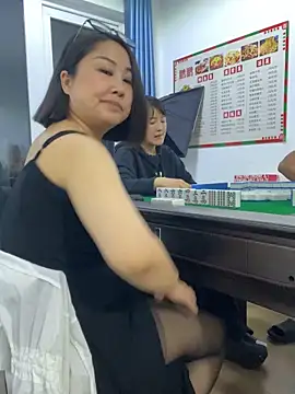 xiaoyi-10 Live XXX-chat