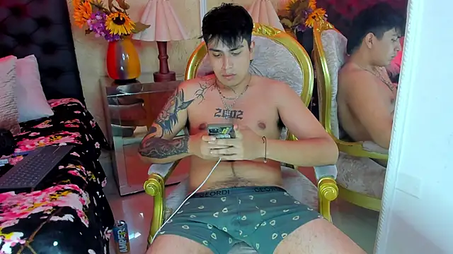 ThomasThundrn Live XXX chat