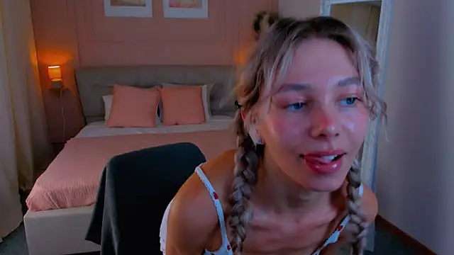 Show modela LuluAlis na web-kameri