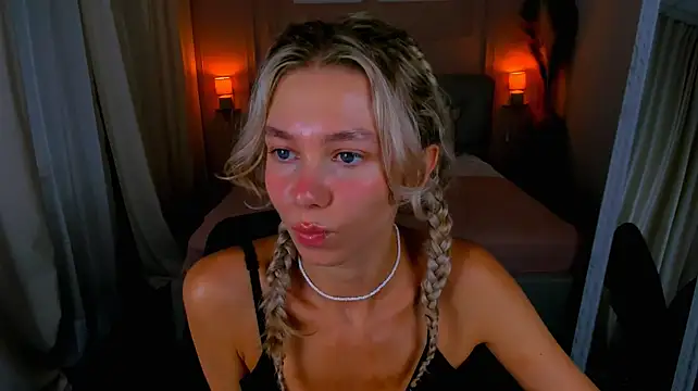 צ'אט XXX בשידור חי של LuluAlis