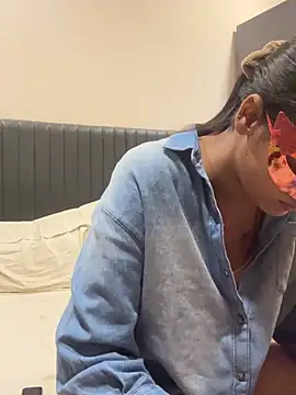 Priyanka011's Webcam Show