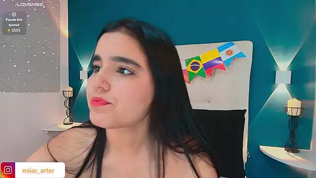 Chat XXX en directo de MiaaCarter_