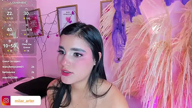 Chat +18 de MiaaCarter_ ao vivo