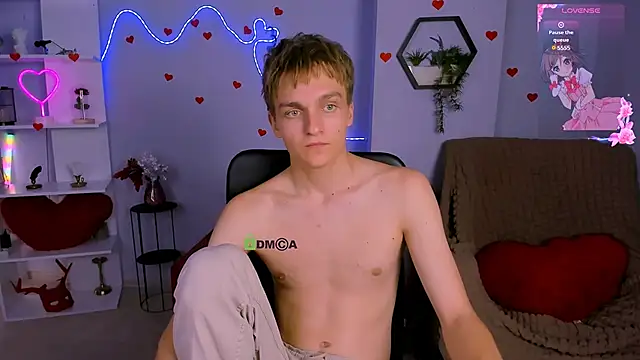 Pokazy przed kamerką – john_lik