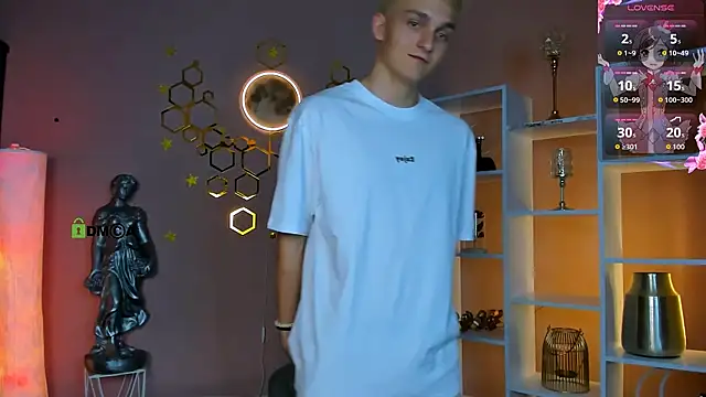 Show modela john_lik na web-kameri