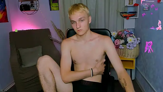 Show modela john_lik na web-kameri