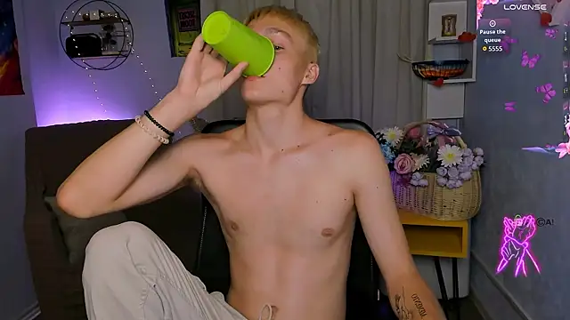 Вебкам-шоу john_lik