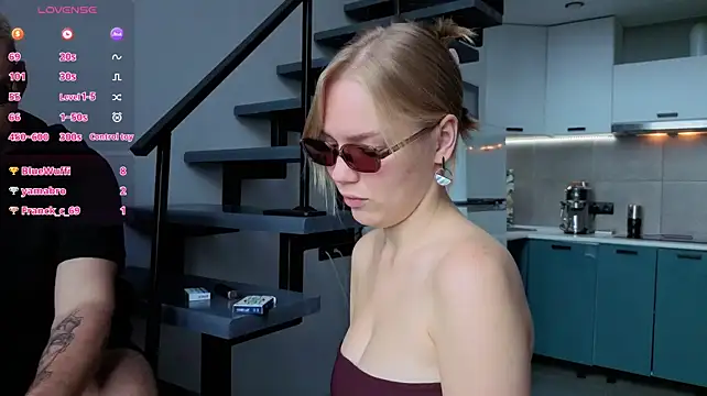 LittleForestELF2 Show in webcam
