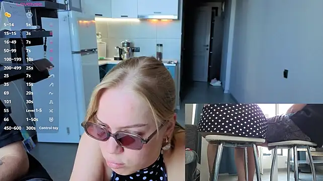 LittleForestELF2n Webbikameraesitys