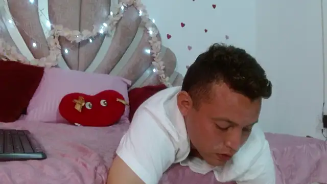 عرض كام sven_fox723