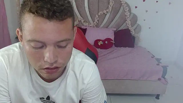 sven_fox723 webkamerás műsora