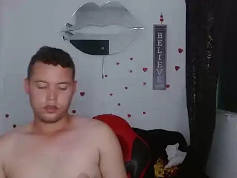 Pokazy przed kamerką – sven_fox723