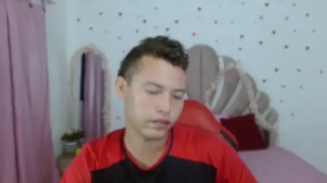 sven_fox723 Show Webcam