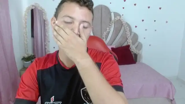 sven_fox723 webkamerás műsora