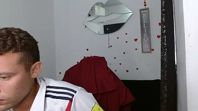 Pokazy przed kamerką – sven_fox723