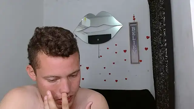 sven_fox723 webkamerás műsora