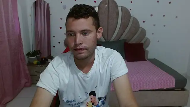 sven_fox723 Pertunjukan Webcam
