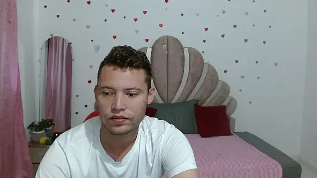 sven_fox723 Show Webcam