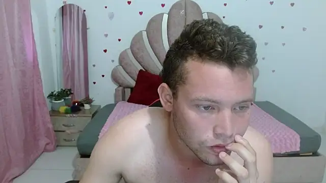 Вебкам-шоу sven_fox723