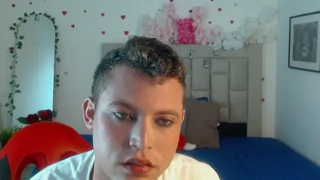 Webkamerová show sven_fox723