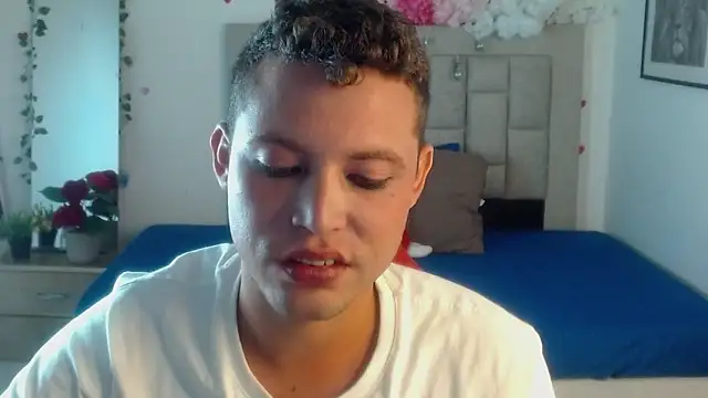 Pokazy przed kamerką – sven_fox723