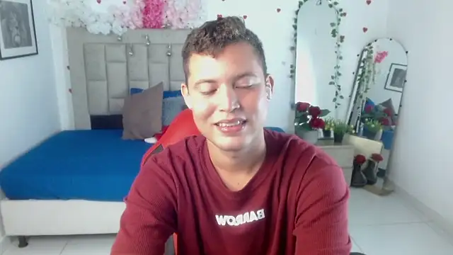sven_fox723 Show Webcam