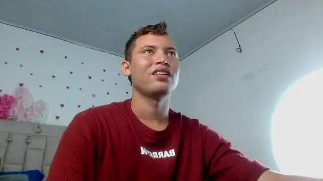 sven_fox723 Show Webcam