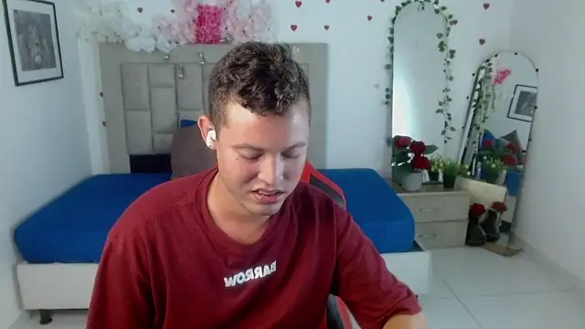 sven_fox723 Show Webcam