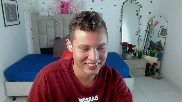 sven_fox723 Pertunjukan Webcam