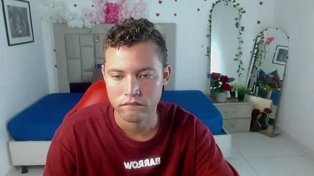 Вебкам-шоу sven_fox723