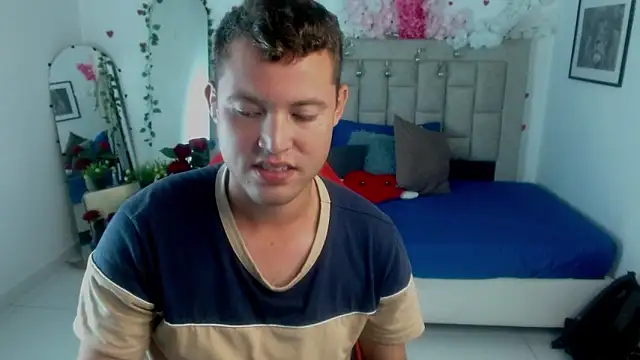 sven_fox723 网络视讯表演