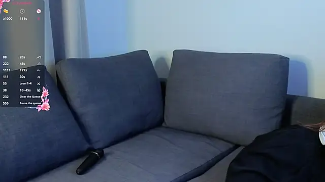 Chat soba uživo modela DevinAdinolfi
