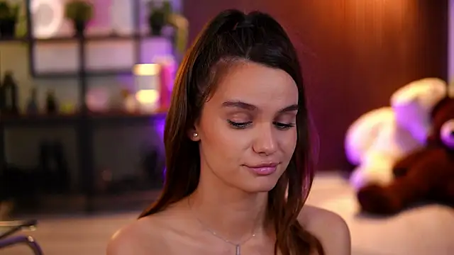 Lena_Laurent 即時 XXX 聊天