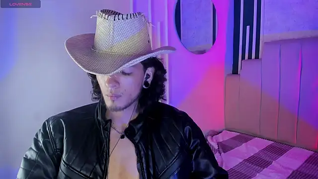 Skinny_Mac Show in webcam