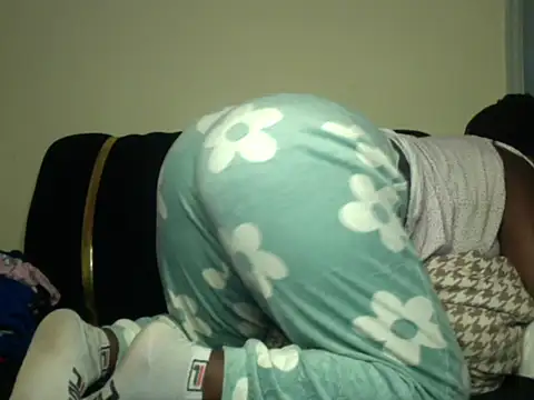 Pokazy przed kamerką – Sexxybella_