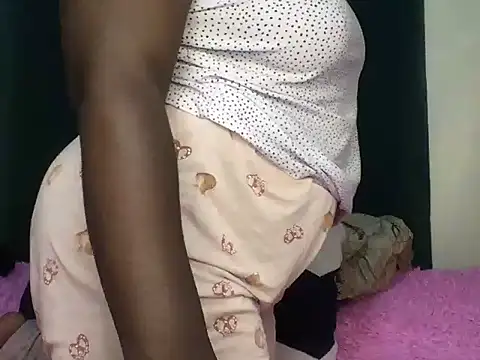 Sexxybella_'s Live Chat Room