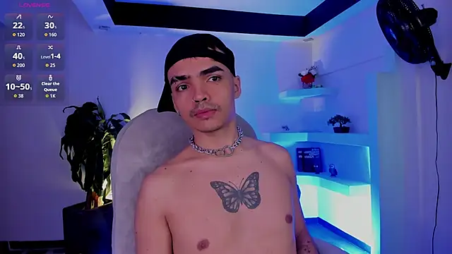 NicoKinggs_ webkamerás műsora