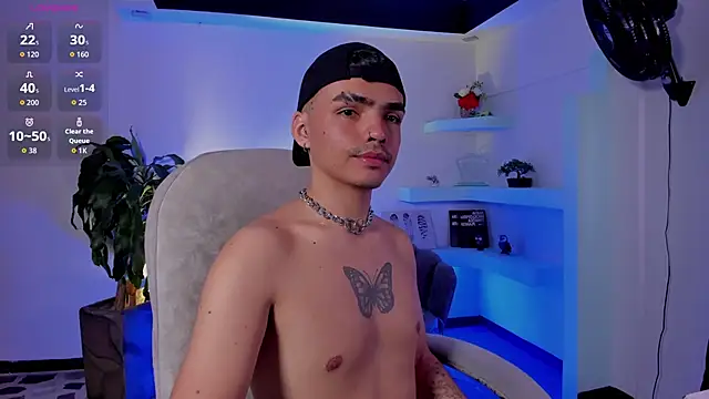 NicoKinggs_ Show in webcam