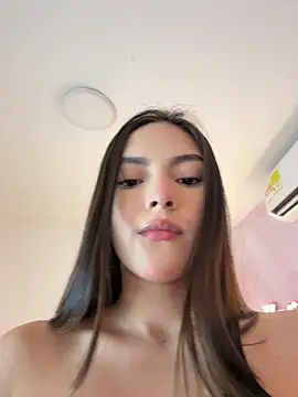 Adalyn_Cute 现场XXX聊天