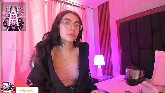 Molly_A's Live XXX Chat