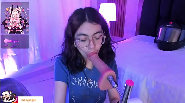 Molly_A XXX чат на живо