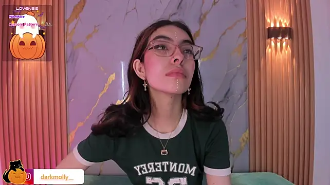 Molly_A's Webcam Show