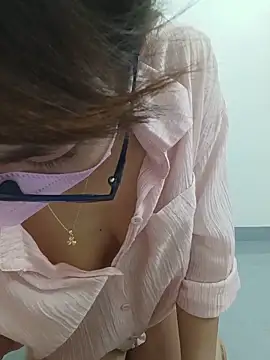 Lucky_girl_888_ Live chatroom