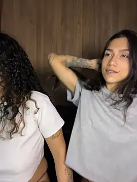 Twoshotsparty420 Webcam show