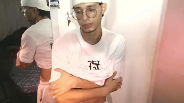 הופעת וובקאם של BanSonder