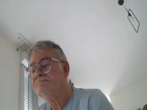 Webkamerová show oura