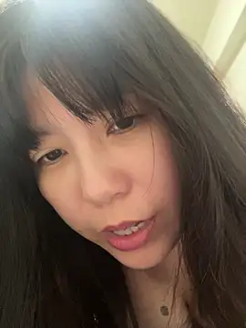 vivi131927 即時 XXX 聊天